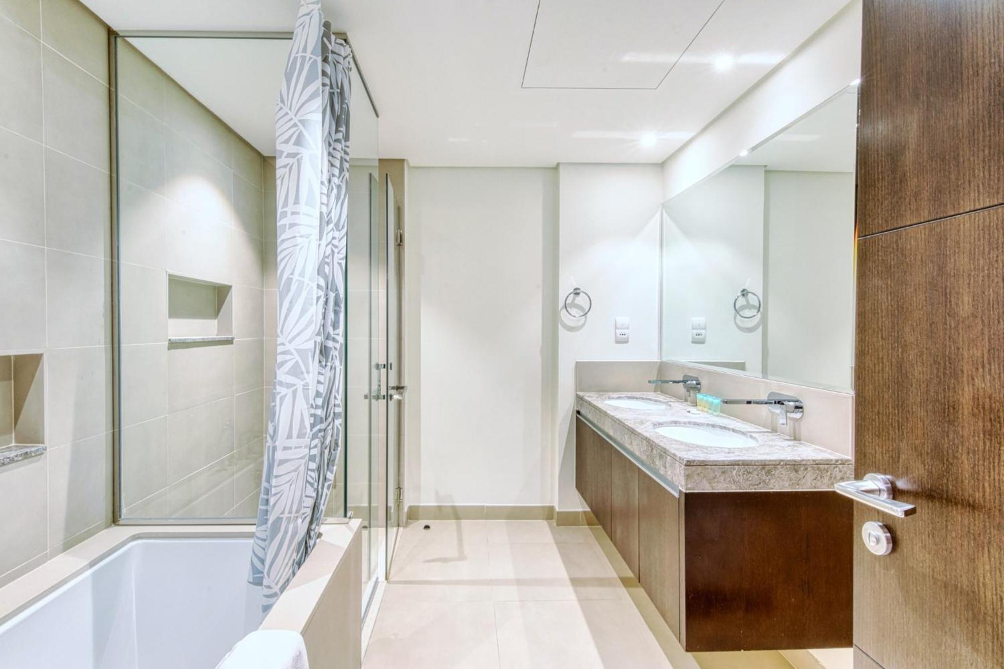 Creek Escape - Astonishing Creek Views Apartment
